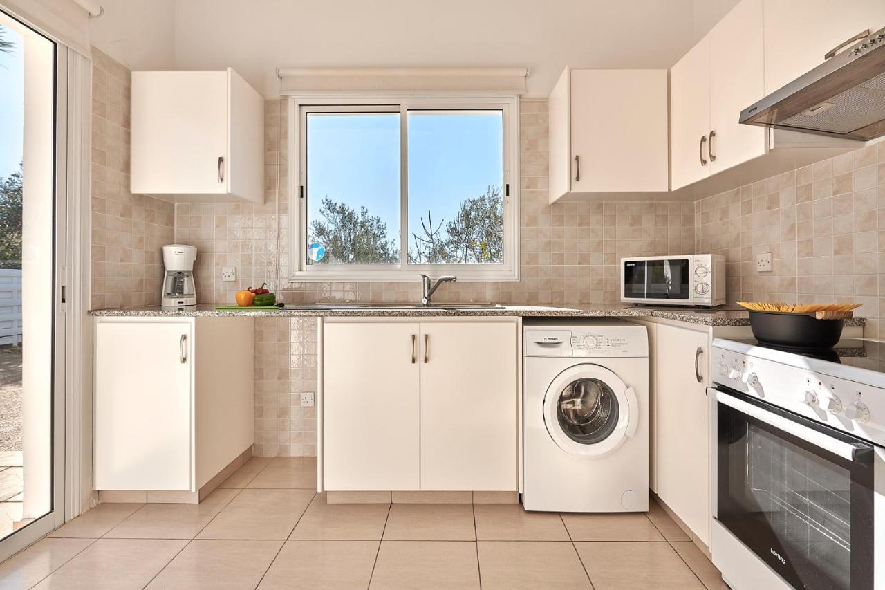Bungalow Casa Bonita By Ezoria Villas Kólpos tón Korallíon Eksteriør bilde