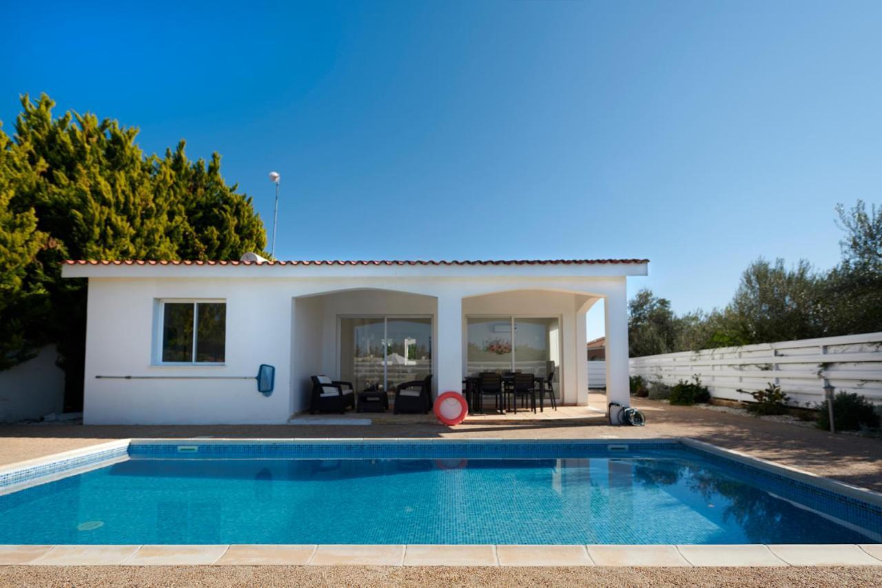 Bungalow Casa Bonita By Ezoria Villas Kólpos tón Korallíon Eksteriør bilde