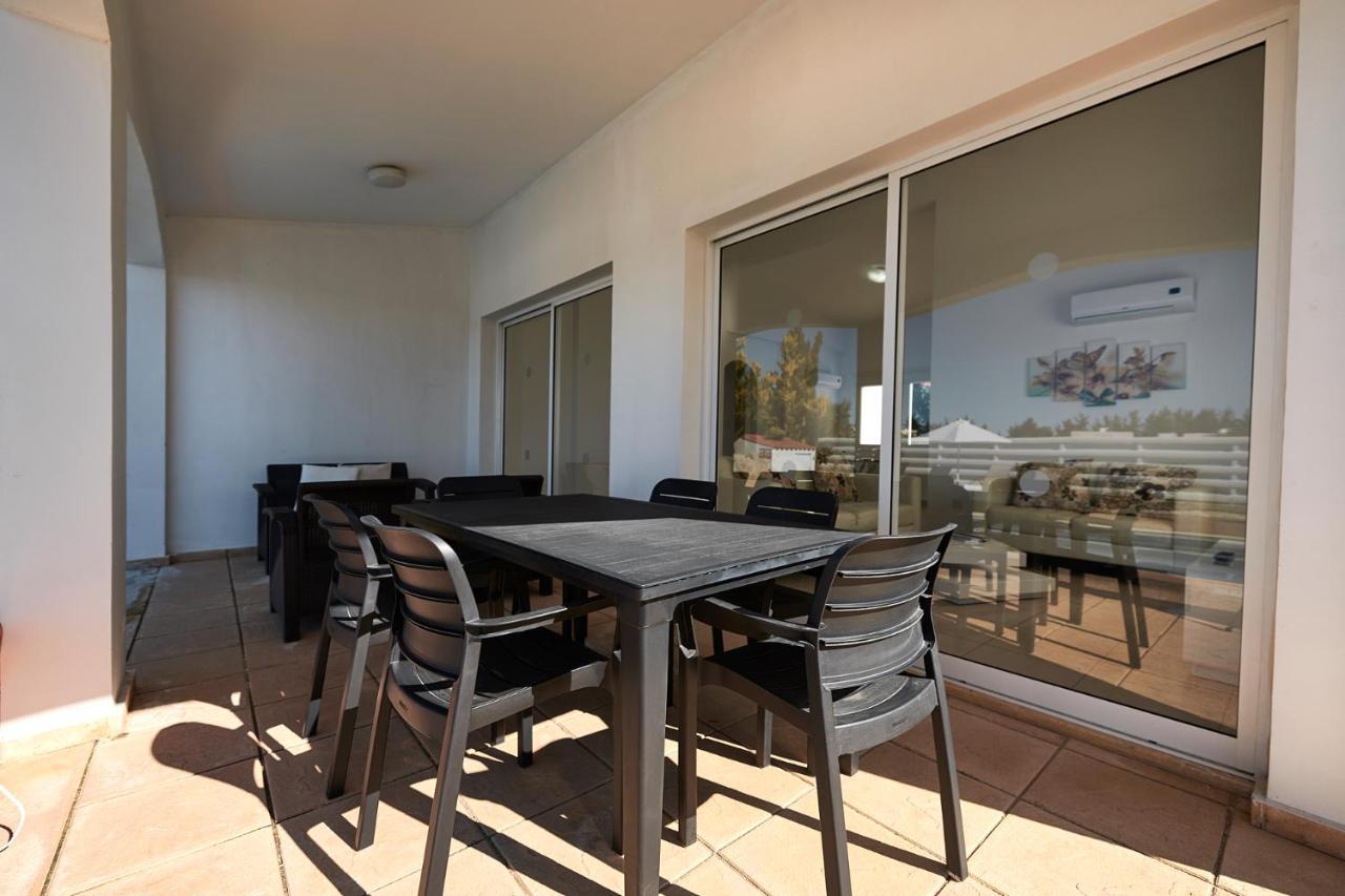 Bungalow Casa Bonita By Ezoria Villas Kólpos tón Korallíon Eksteriør bilde