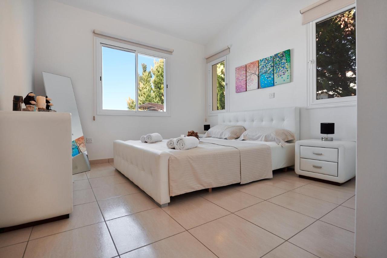 Bungalow Casa Bonita By Ezoria Villas Kólpos tón Korallíon Eksteriør bilde