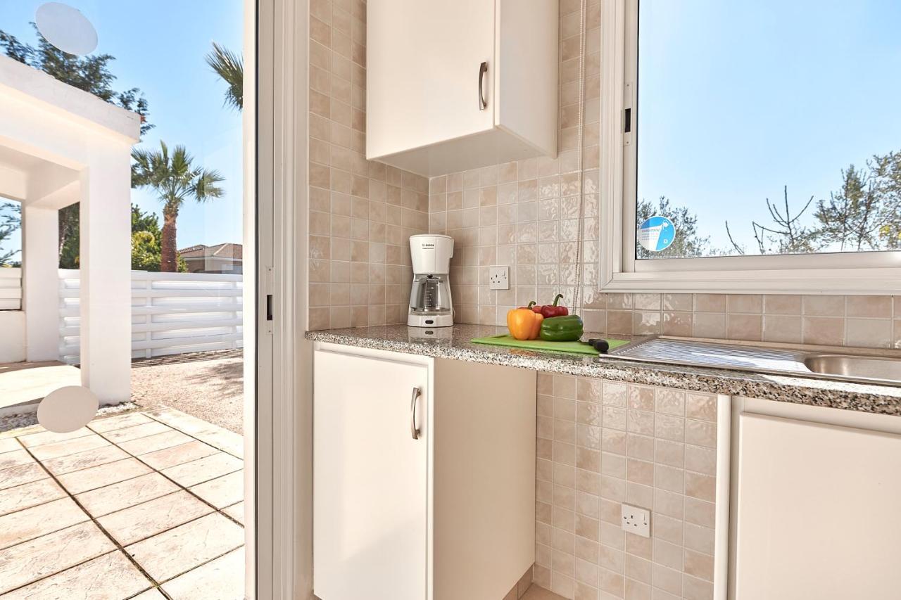 Bungalow Casa Bonita By Ezoria Villas Kólpos tón Korallíon Eksteriør bilde