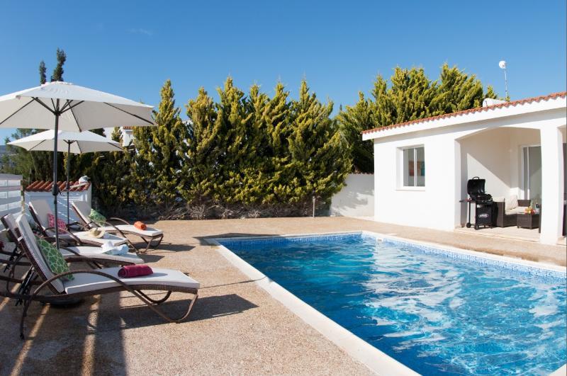 Bungalow Casa Bonita By Ezoria Villas Kólpos tón Korallíon Eksteriør bilde