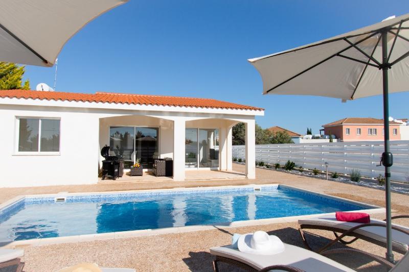 Bungalow Casa Bonita By Ezoria Villas Kólpos tón Korallíon Eksteriør bilde